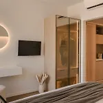 Piazza Apartment *