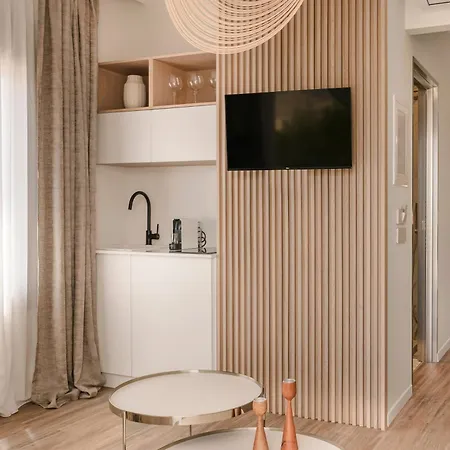 Piazza Ликсури